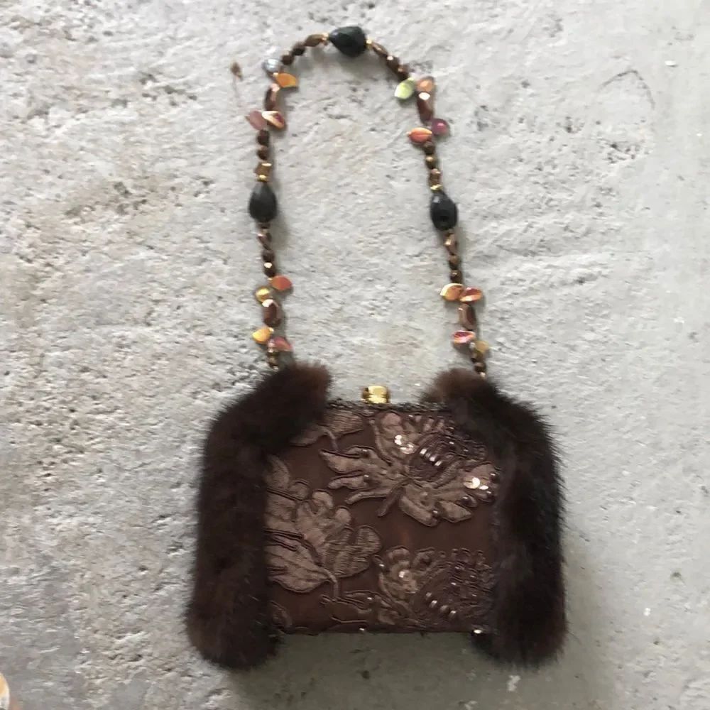 Kelly, Kathleen box bag